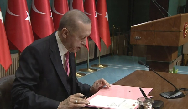 Ερντογάν: Προκήρυξε εκλογές στην Τουρκία για τις 14 Μαΐου