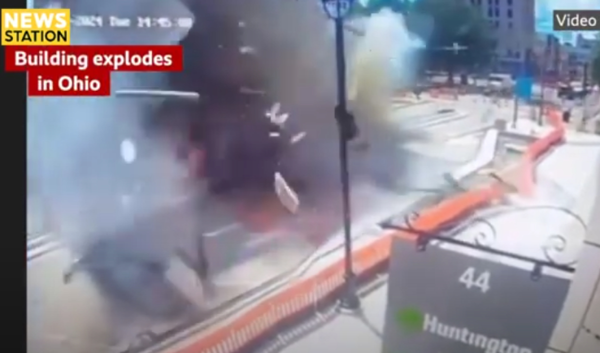 Ισχυρή έκρηξη τίναξε στον αέρα κτίριο με υποκατάστημα τράπεζας στο Οχάιο (Βίντεο)