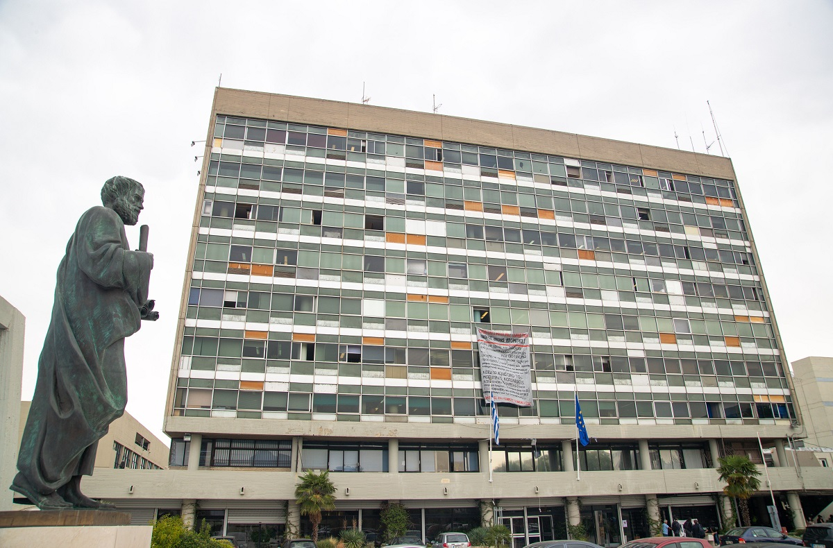 Τέμπη: Μεσίστιες σήμερα οι σημαίες στο Αριστοτέλειο Πανεπιστήμιο Θεσσαλονίκης