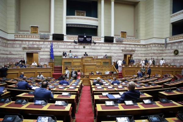 Βουλή: Αναξιοκρατία στο σύστημα επιλογής προϊσταμένων καταγγέλλει η αντιπολίτευση