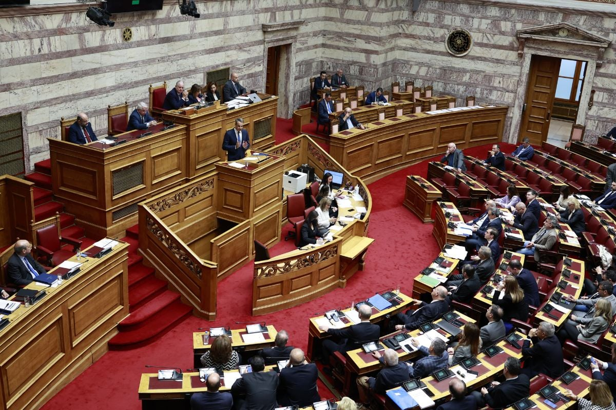 Βουλή: Κατατέθηκε «πολυ-νομοσχέδιο» του υπ. Εθνικής Οικονομίας - Τι προβλέπει