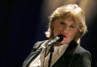 Marianne Faithfull: Στο νοσοκομείο με κορονοϊό η τραγουδίστρια