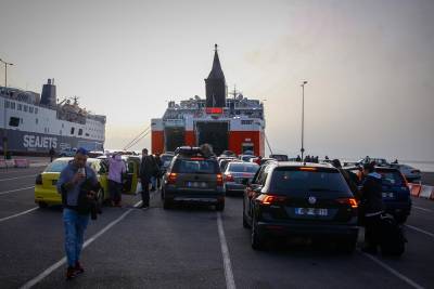 Μετακινήσεις: Επιτρέπονται από Δευτέρα - Τι αλλάζει σε ΚΤΕΛ και πλοία