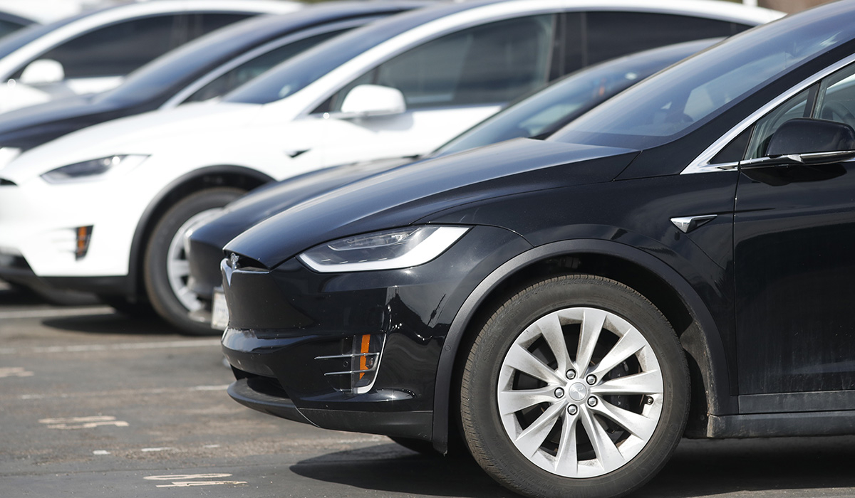 Η Tesla θα ανακαλέσει 55.000 αυτοκίνητα Model X – Ποιο σοβαρό πρόβλημα παρατηρήθηκε
