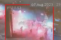Βίντεο - ντοκουμέντο από τη στιγμή της επίθεσης της αγέλης των χούλιγκαν στη Ν.Φιλαδέλφεια