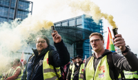 Νίκη των «εξεγερμένων» στη Γερμανία: Οι απεργίες διαρκείας έφεραν αυξήσεις μισθών