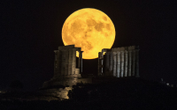 Μάγεψε το «φεγγάρι του Οξύρρυγχου» - Πότε είναι η επόμενη πανσέληνος του Αυγούστου