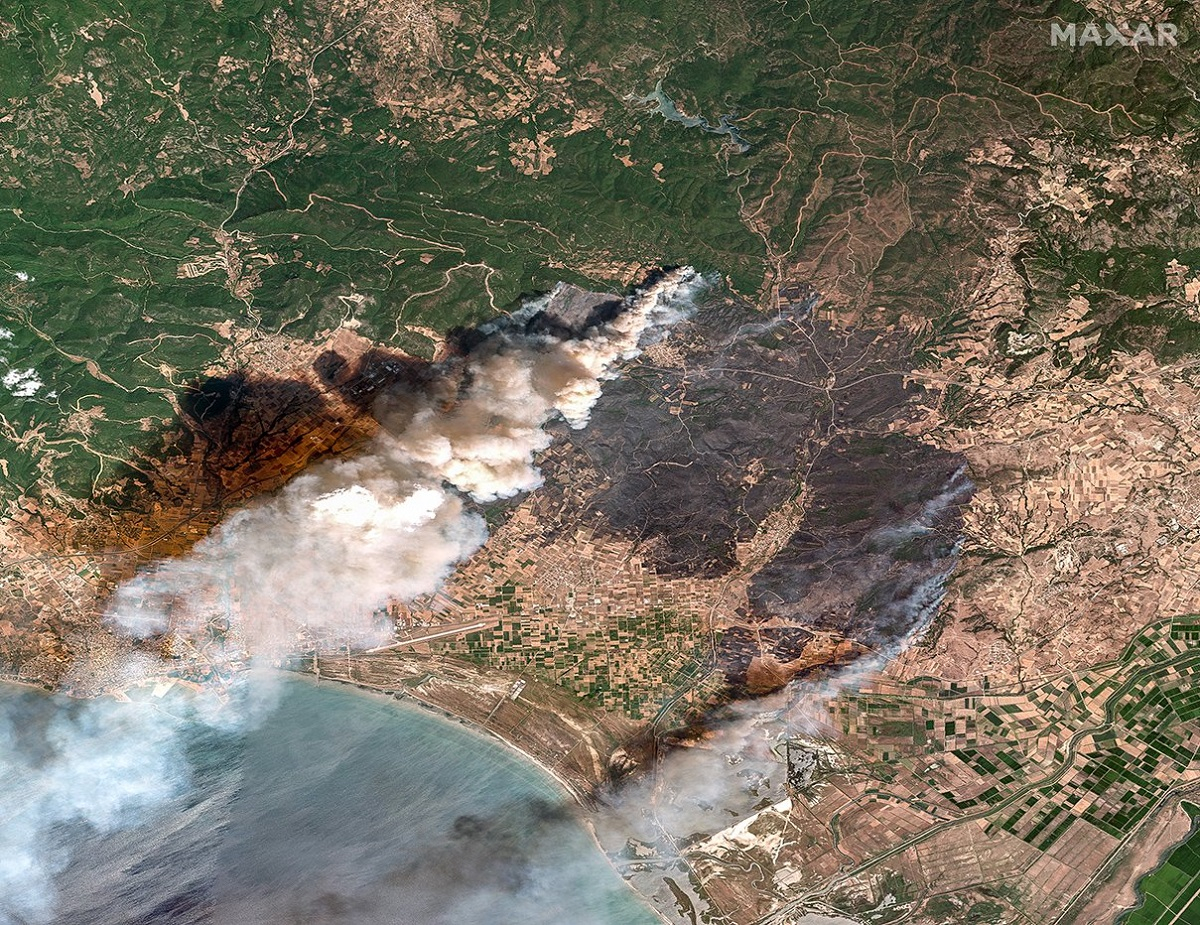Δορυφορικές φωτογραφίες αποκαλύπτουν το μέγεθος της καταστροφής στην Αλεξανδρούπολη