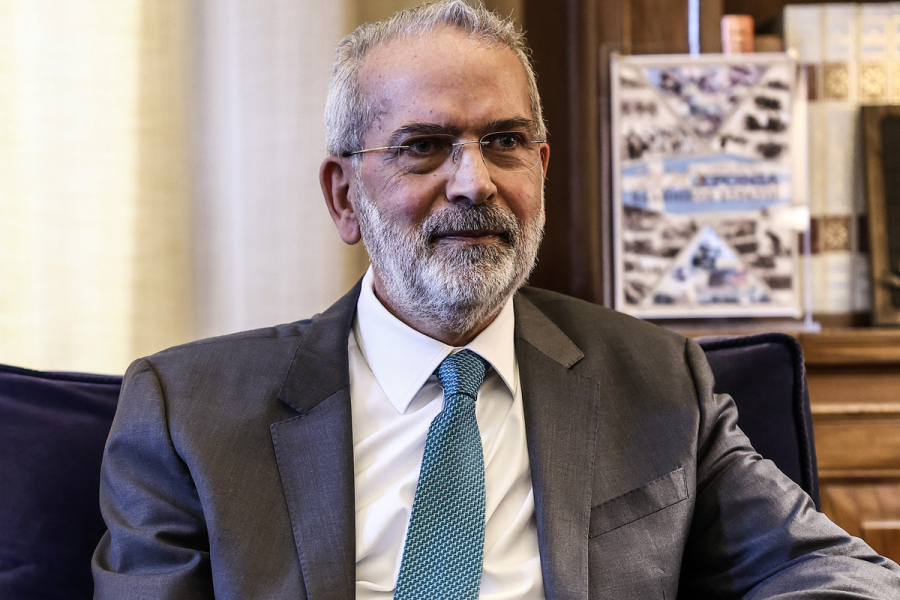Ιωάννης Σαρμάς: Ποιος είναι ο πρωθυπουργός της υπηρεσιακής κυβέρνησης - Οι νέοι υπουργοί