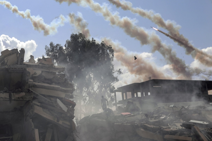 Οι Ισραηλινοί ισχυρίζονται ότι το Χαν Γιουνίς είναι η «κρυψώνα της Χαμάς» - Φόβοι για ανθρωπιστική τραγωδία