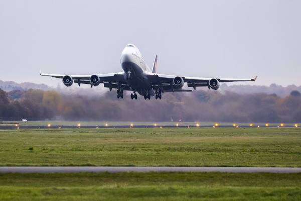 Κρούσμα του μεταλλαγμένου κορονοϊού στην Ολλανδία - Διακόπτει πτήσεις με τη Βρετανία