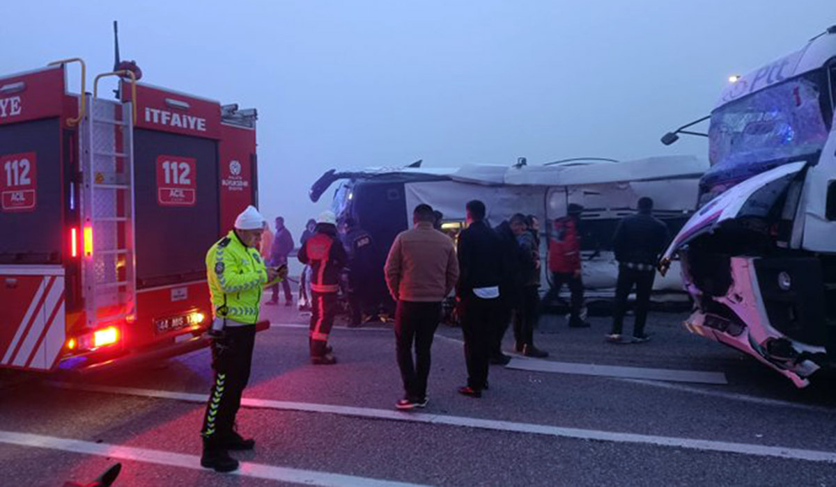 Τουρκία: Λεωφορείο συγκρούστηκε με φορτηγό – Πληροφορίες για 4 νεκρούς