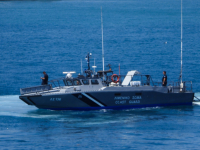 Θεσσαλονίκη: Aκυβέρνητο σκάφος ρυμουλκήθηκε στο λιμάνι της Επανομής