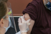 Νέα έρευνα: Πόσο μειώνει τον κίνδυνο μετάδοσης του κορονοϊού μια δόση εμβολίου