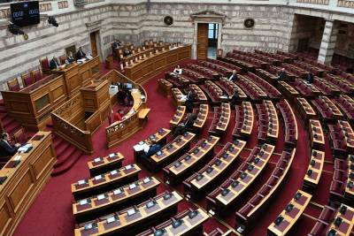Σφοδρή αντιπαράθεση για τη λειτουργία της Βουλής - Σκέψεις στον ΣΥΡΙΖΑ ακόμα και για αποχώρηση!