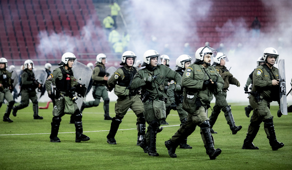 Οπαδική βία: Νέες συλλήψεις προανήγγειλε ο Κατσαφάδος – Κάμερες και ταυτοπροσωπία στα γήπεδα