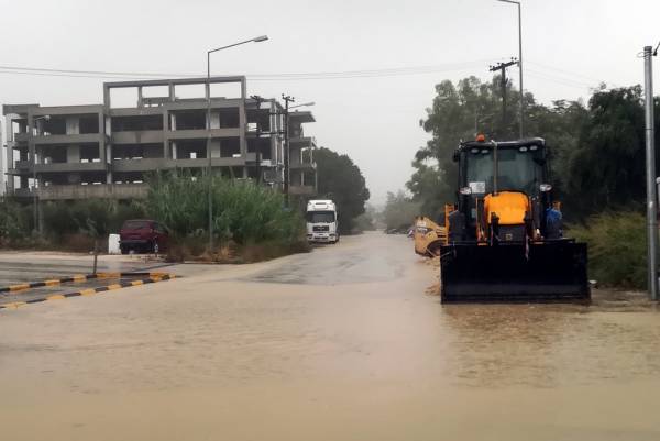Κακοκαιρία: Πλημμύρες και σοβαρά προβλήματα σε δυτική Ελλάδα και Πελοπόννησο