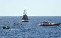 ΓΧΣ: Πλοίο που μετέφερε 100 μετανάστες βυθίστηκε ανοιχτά της Λιβύης