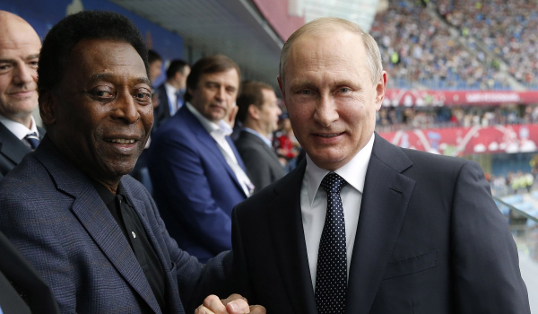 Πελέ σε Πούτιν: «Εσύ μπορείς να σταματήσεις τον πόλεμο» - Η επιστολή του θρύλου του ποδοσφαίρου