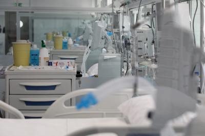 Περίεργη υπόθεση στην Κέρκυρα: Τι συνέβη με τον «γιατρό με παράλυση» και η «ΕΔΕ για τα εμβόλια»