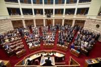 Βουλή: Κατατέθηκε το φορολογικό νομοσχέδιο - Οι αλλαγές σε ΕΝΦΙΑ και 120 δόσεις