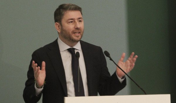 Ανδρουλάκης: Το ΠΑΣΟΚ υπέρ της κυβερνητικής τροπολογίας για μπλόκο στο κόμμα Κασιδιάρη