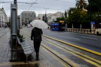 Σφοδρή καταιγίδα στην Αττική και διακοπές ρεύματος - Πώς θα εξελιχθεί η κακοκαιρία
