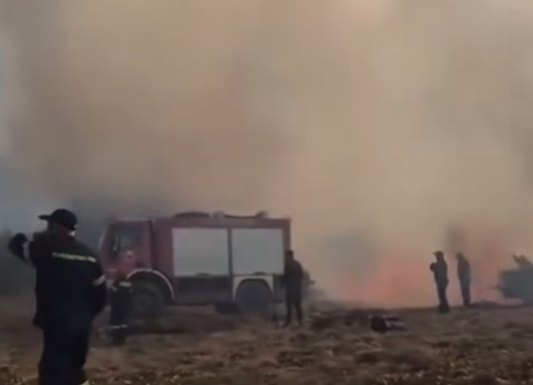 Πιέρια Όρη: Τραυματίστηκε εθελοντής πυροσβέστης - Μαίνεται για τρίτη μέρα η φωτιά
