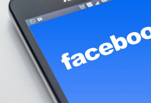 Facebook: Τεχνικό πρόβλημα η αιτία της κατάρρευσης WhatsApp, Instagram και Messenger