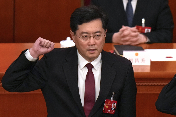 Απομακρύνθηκε από τη θέση του ο Κινέζος Υπουργός Εξωτερικών Τσιν Γκανγκ