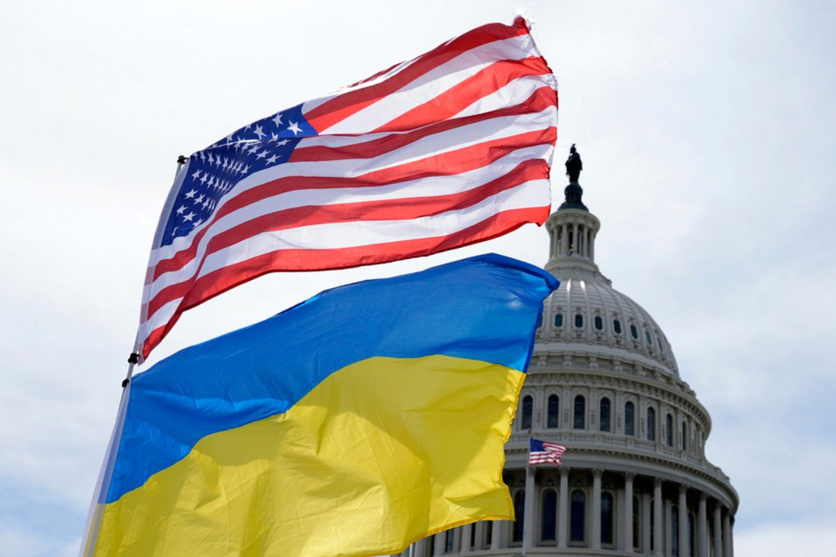 «Πέρασε» από το Κογκρέσο η βοήθεια «μαμούθ» στην Ουκρανία: Οι ΗΠΑ στέλνουν άμεσα στον Ζελένσκι νέα όπλα