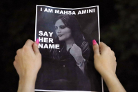 Νέα στοιχεία για τον θάνατο της Μαχσά Αμινί – «Τη χτυπούσαν και έλεγαν πως προσποιείται»