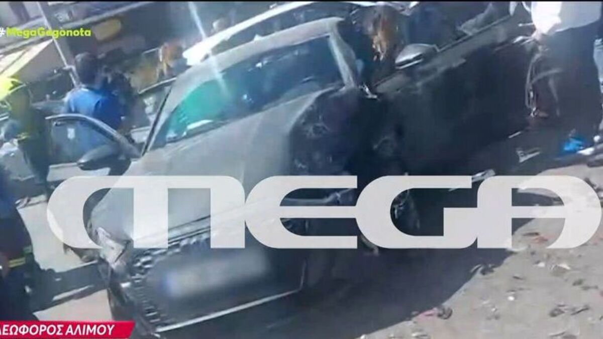 Εικόνες σοκ από την καραμπόλα 9 οχημάτων στην Αλίμου - Τρεις οι τραυματίες (Βίντεο)