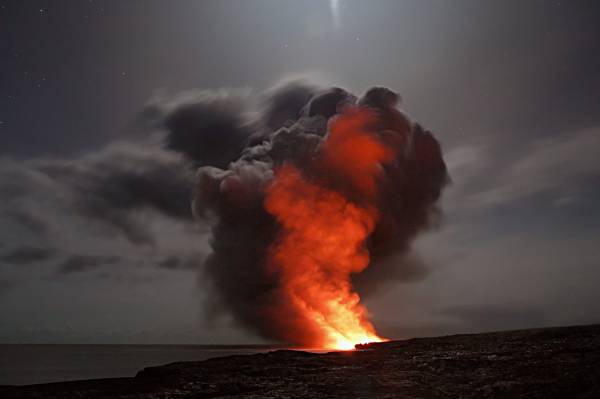 Νέο μάγμα συσσωρεύεται στο ηφαίστειο της Σαντορίνης