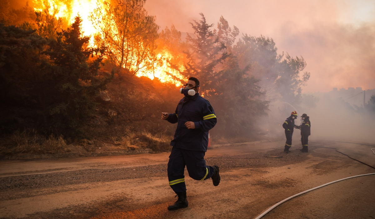 Φωτιά στον Έβρο: Αγωνία για το δάσος της Δαδιάς - Μάχη από τα εναέρια μέσα