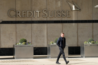 Credit Suisse: Πώς η τράπεζα - έμβλημα της Ελβετίας οδηγείται στην κατάρρευση