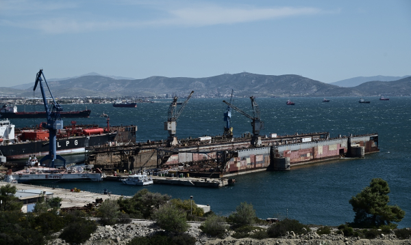 Αμερικανικό τσεκ 124 εκατ. για τα ναυπηγεία Ελευσίνας περιμένει δικαστική απόφαση για μεταβίβαση στην ΟΝΕΧ