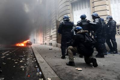 Κιτρίνα Γιλέκα: Τις 1.082 έφτασαν οι προσαγωγές των επεισοδίων στο Παρίσι