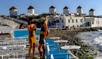 Πλήγμα για τον Τουρισμό: Η Γερμανία εντάσσει στις «περιοχές κινδύνου» την Ελλάδα