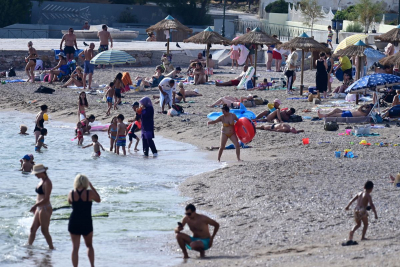 Αττική: Οι 12 απαγορευμένες ακτές και παραλίες για μπάνιο