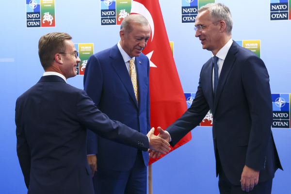 Γιατί ξαφνικά ο Ερντογάν παίζει το «ευρωπαϊκό χαρτί» της Τουρκίας - Νέα παζάρια ενόψει Συνόδου ΝΑΤΟ
