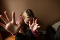 Φλώρινα: Επί 3 χρόνια βίαζε ο πατέρας την 12χρονη κόρη του
