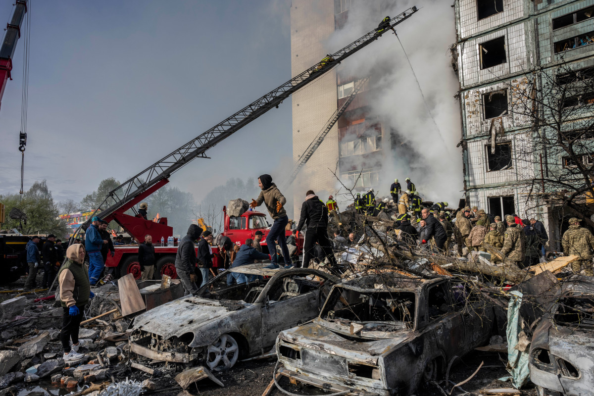 Ουκρανία: 19 οι νεκροί στην Ουμάν μετά τα νυχτερινά ρωσικά πλήγματα (εικόνες - βίντεο)