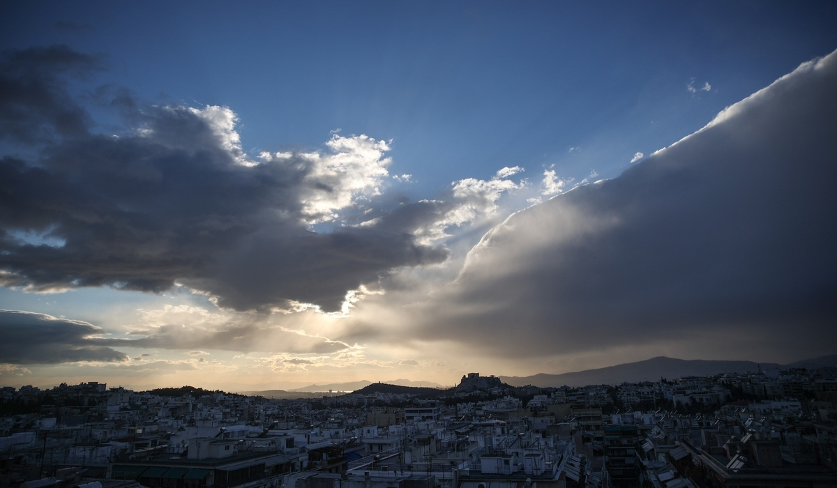 Καιρός-meteo: Με συννεφιά θα κυλήσει η Παρασκευή - Βοριάδες στο Αιγαίο