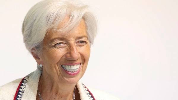 Στο τιμόνι της ΕΚΤ η Λαγκάρντ - «Αποχωρεί προσωρινά» από επικεφαλής του ΔΝΤ