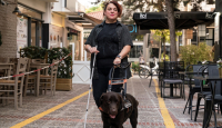 Σκύλοι οδηγοί: Μόλις 22 σκύλοι και 9 εκπαιδευτές για 16.000 τυφλούς