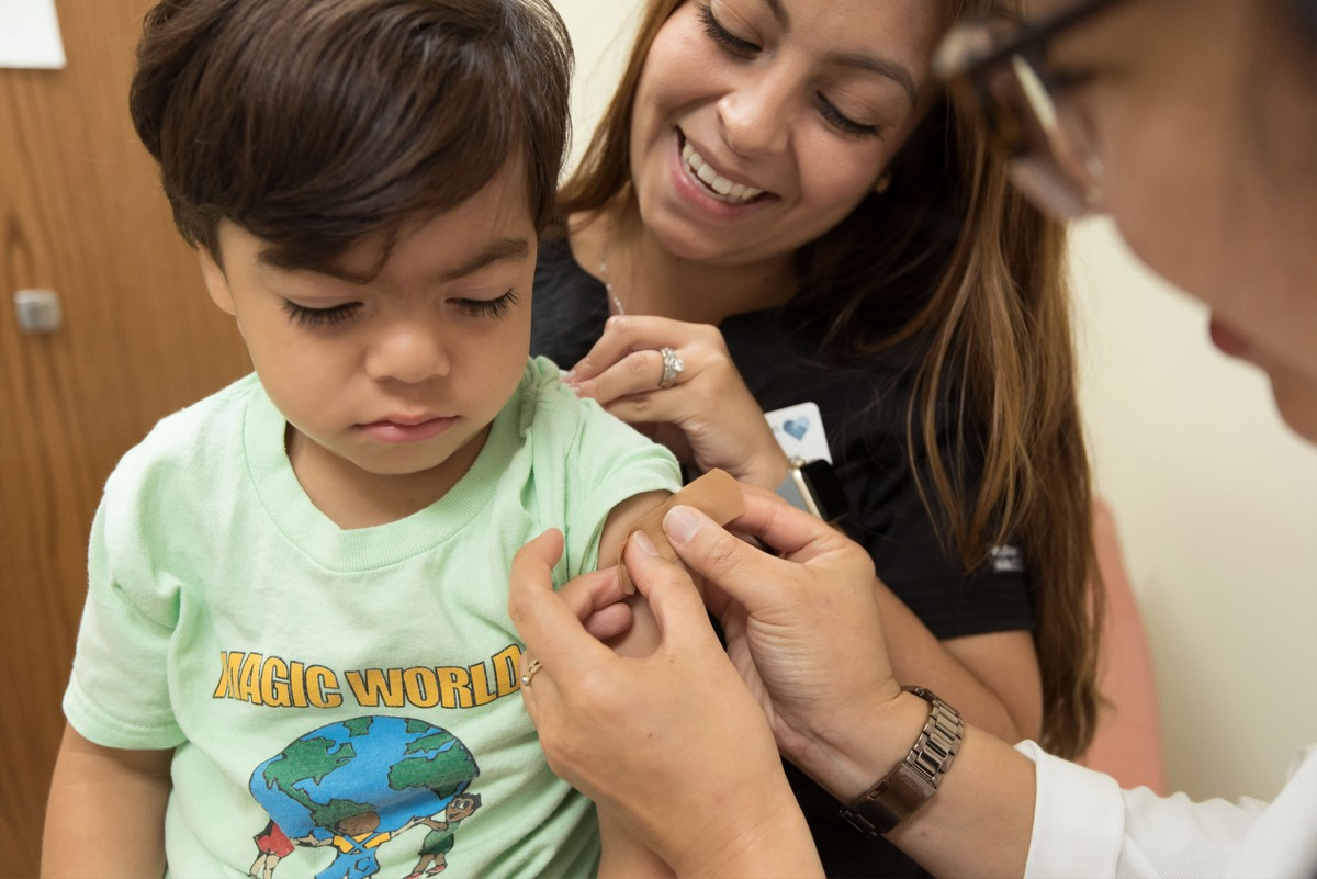 Εμβολιασμός παιδιών: Οδηγίες από τους παιδιάτρους στους γονείς