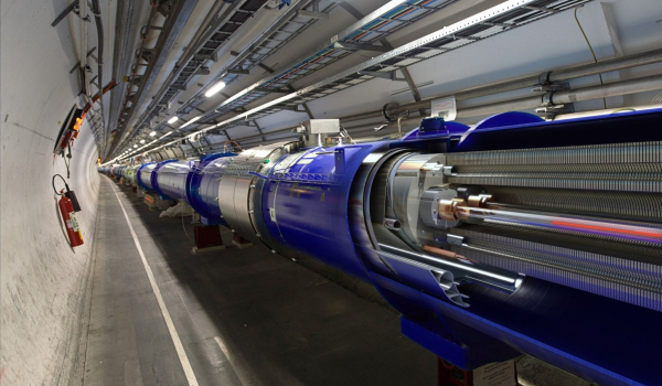 Στην «πρίζα» ξανά μετά από 3 χρόνια ο αναβαθμισμένος επιταχυντής του CERN