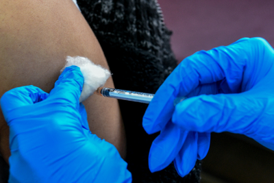 Εμβολιασμοί: Έσπασε το φράγμα των 20 εκατ. στην Ελλάδα