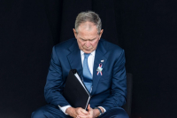 Τζορτζ Μπους: Ήθελε να καταδικάσει τη ρωσική εισβολή στην Ουκρανία και τη μπέρδεψε με το... Ιράκ (Βίντεο)